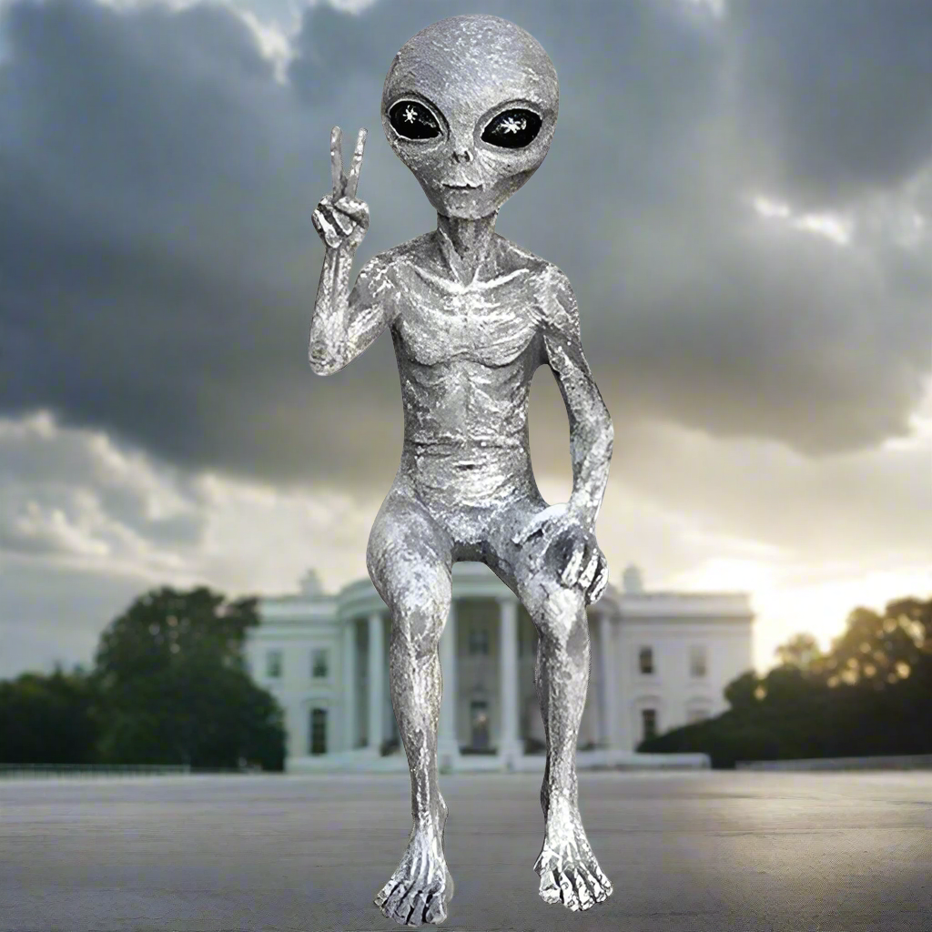 Aliens UFOs Statue Ornament Martians Greys Desk Bookshelf Garden Decor Figurine