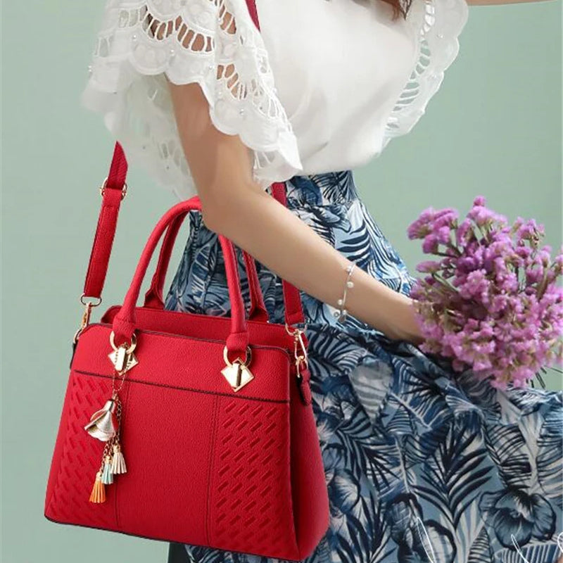 Luxury Handbag Women's Crossbody Bag With Tassels Large-Capacity Shoulder Bag