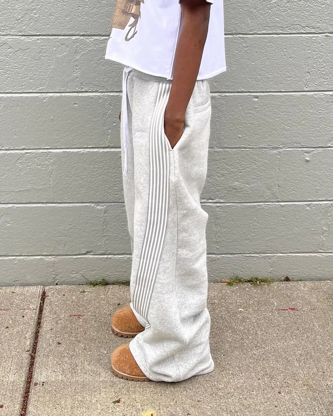 Streetwear Sweatpants Baggy With Curved Stripes Relaxed Fit