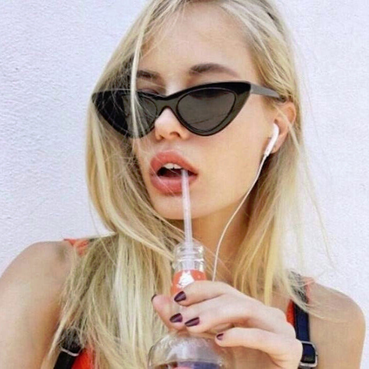 Vintage Cat Eye Sunglasses Classic Movie Star Design