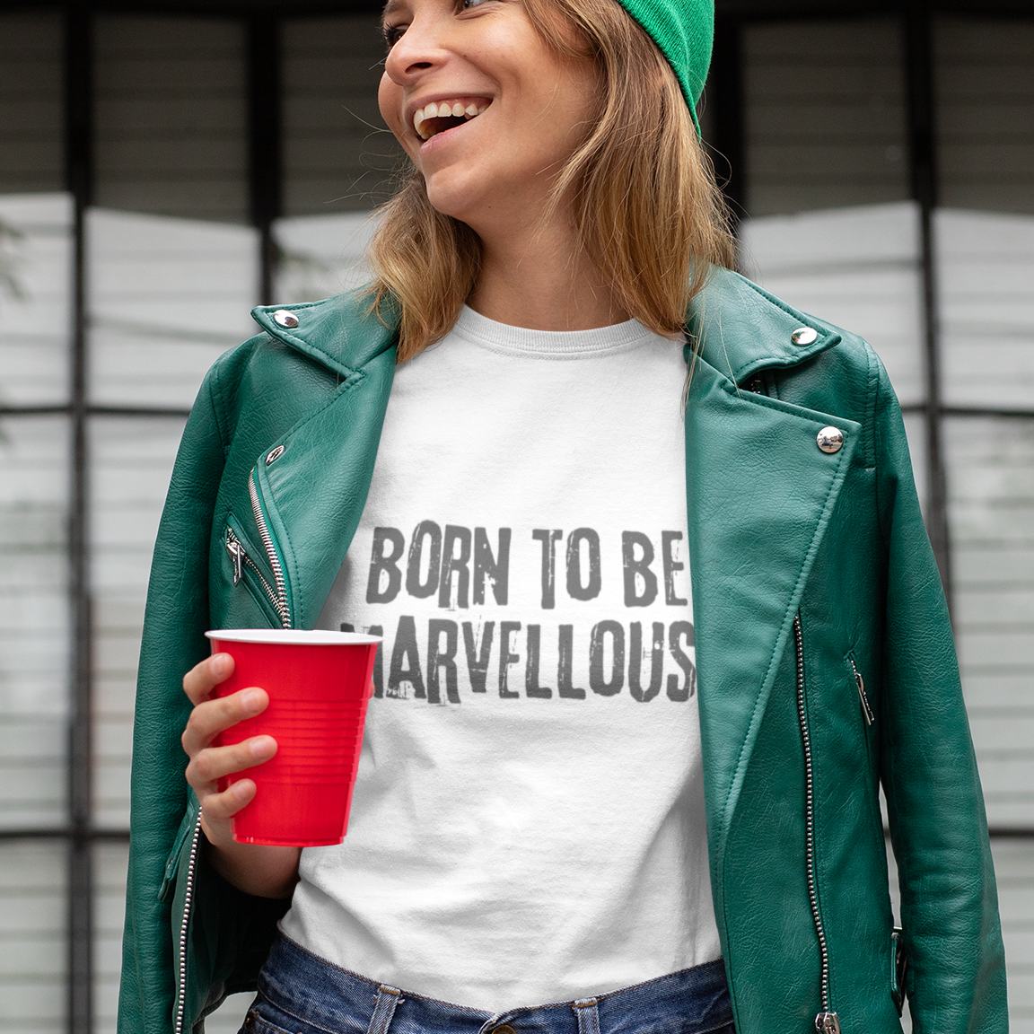 Born to be marvellous! - Women's grunge slogan T-shirt